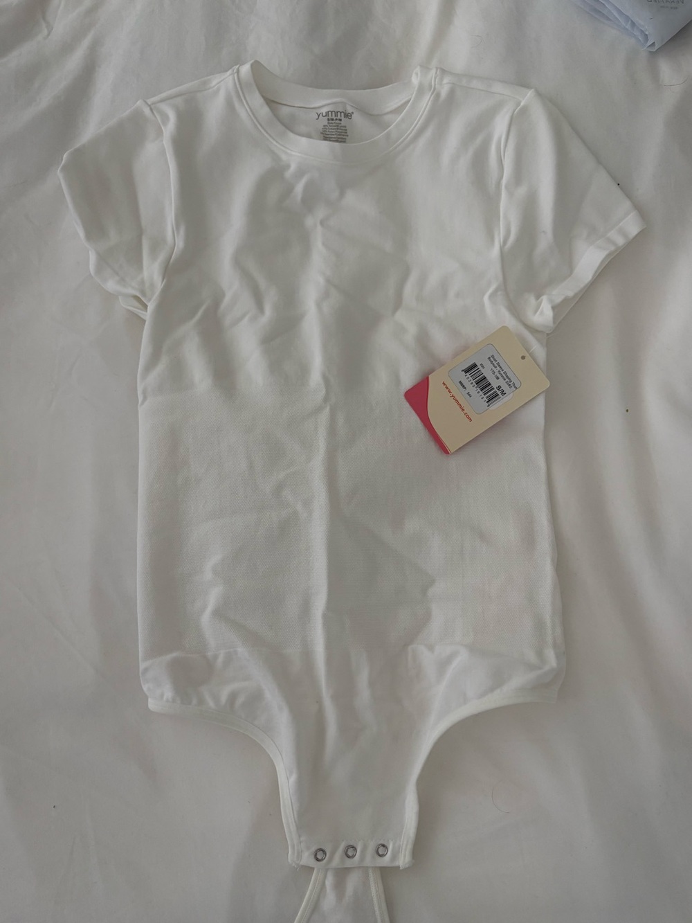 Yummie Women’s Crew Neck Tee Shirt Bodysuit NWT S/M